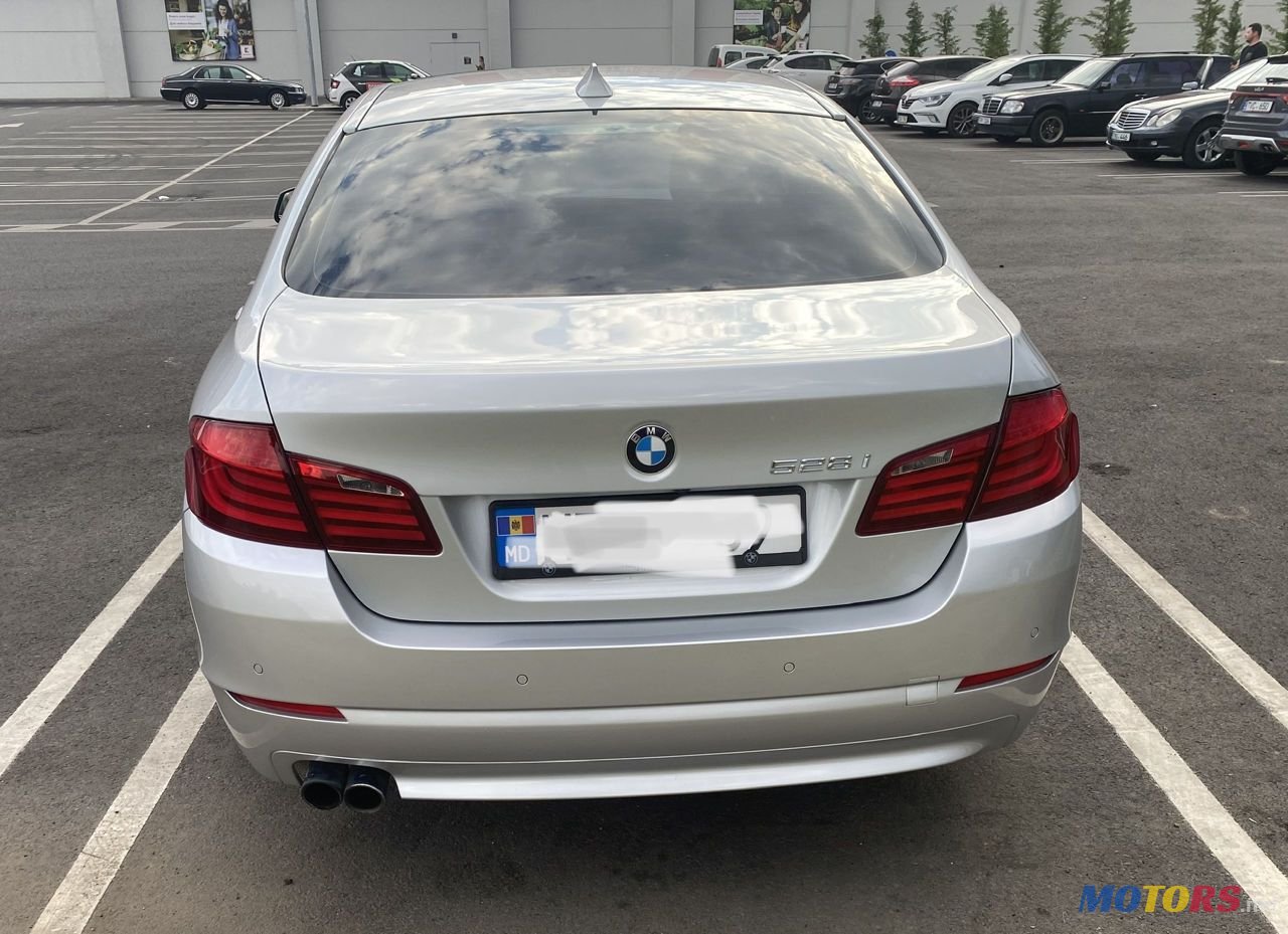 2013' BMW 5 Series photo #6