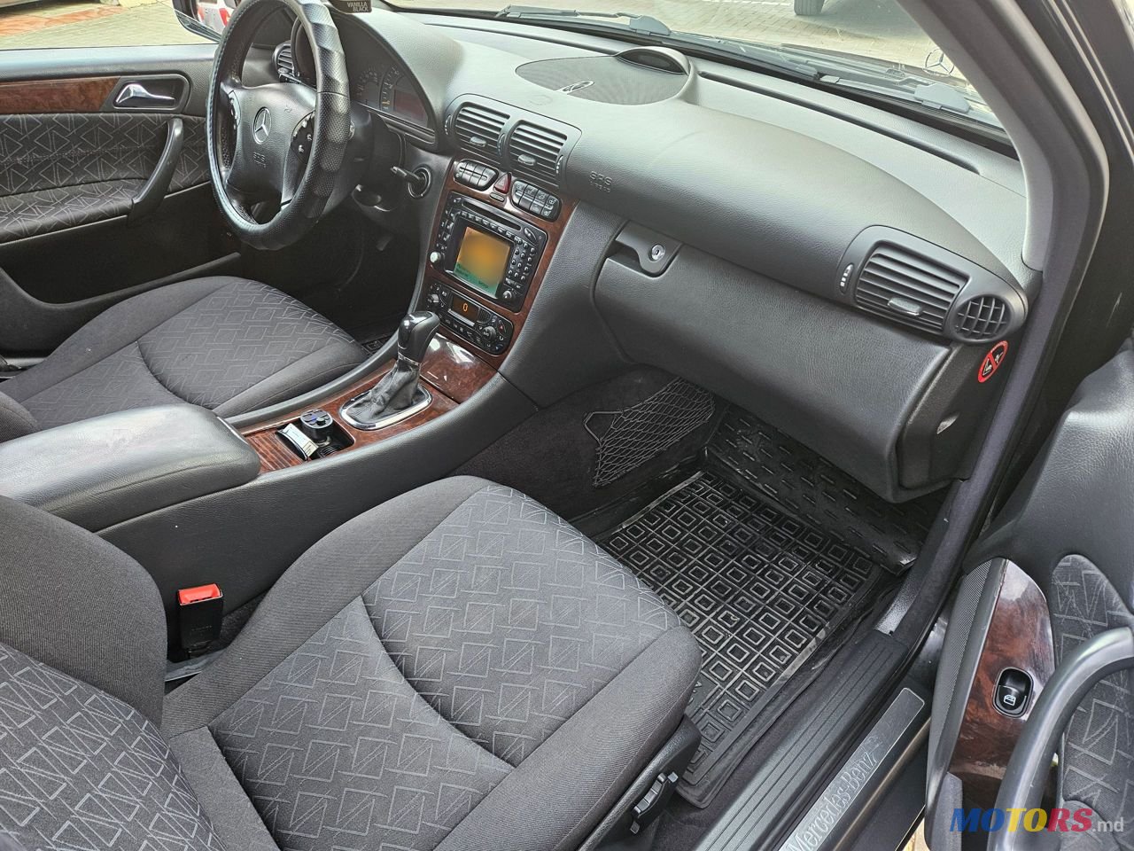 2002' Mercedes-Benz C-Class photo #6