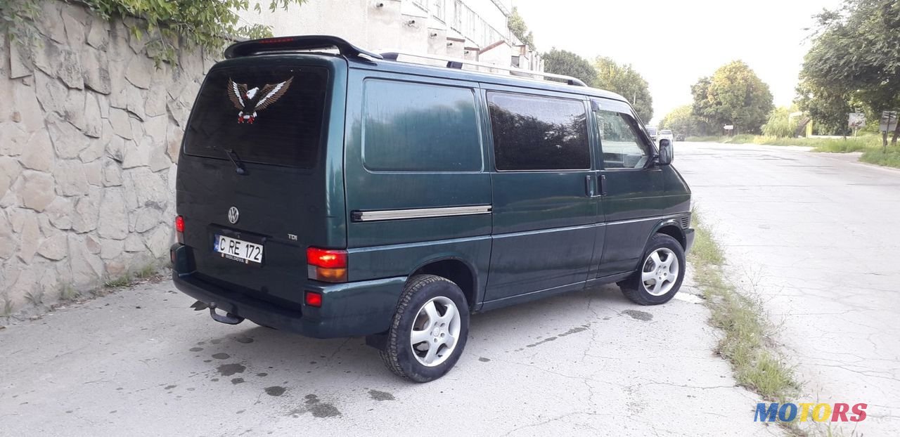 2003' Volkswagen Caravelle photo #6