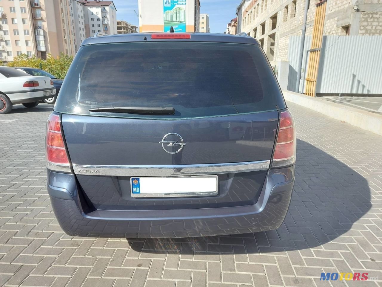 2007' Opel Zafira photo #3