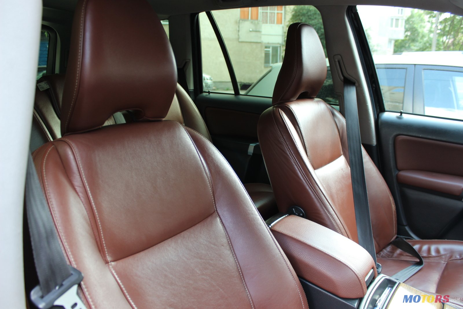 2009' Volvo XC90 Executive photo #5