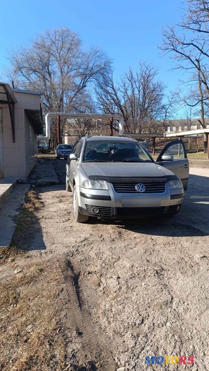 2003' Volkswagen Passat photo #4