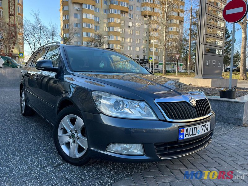 2009' Skoda Octavia photo #2