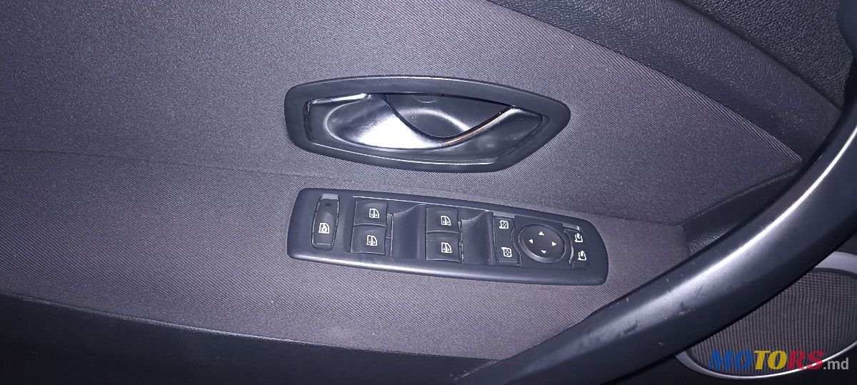 2011' Renault Megane photo #6