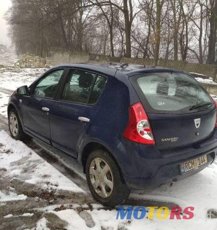 2010' Dacia Sandero photo #2