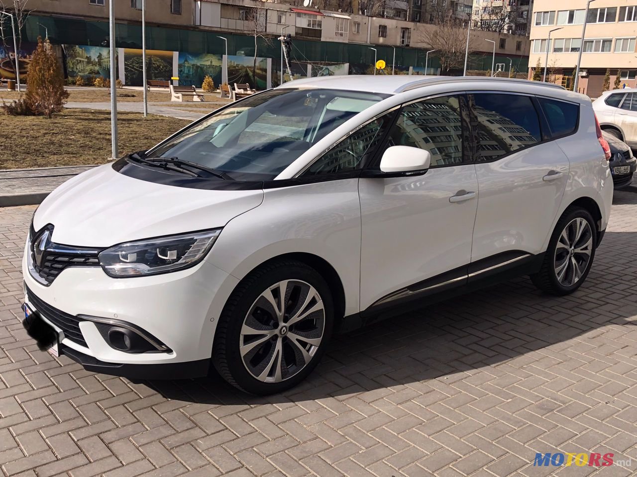 2017' Renault Grand Scenic photo #1