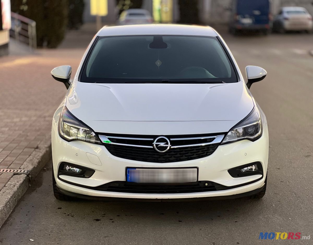2016' Opel Astra photo #2