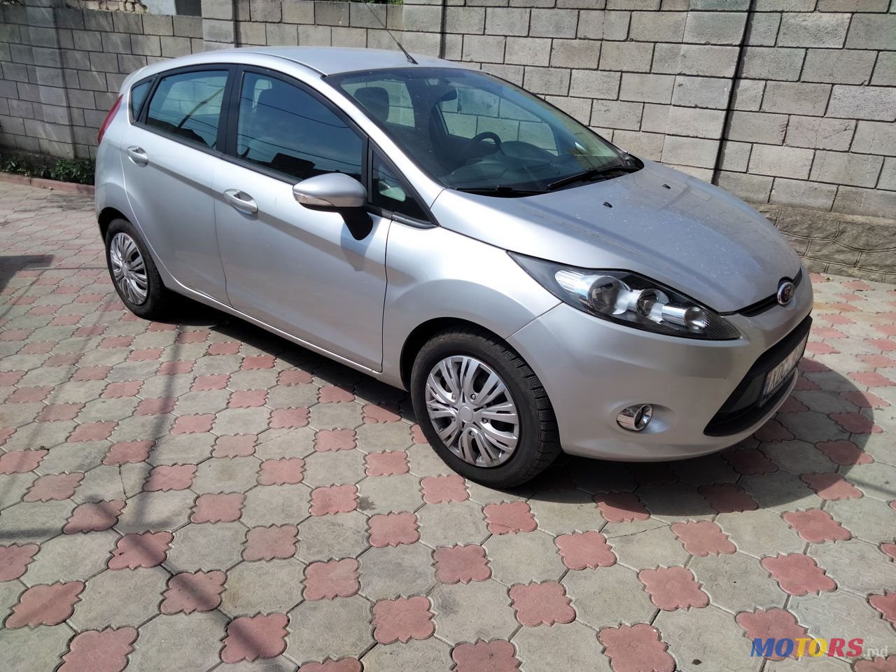 2012' Ford Fiesta photo #2