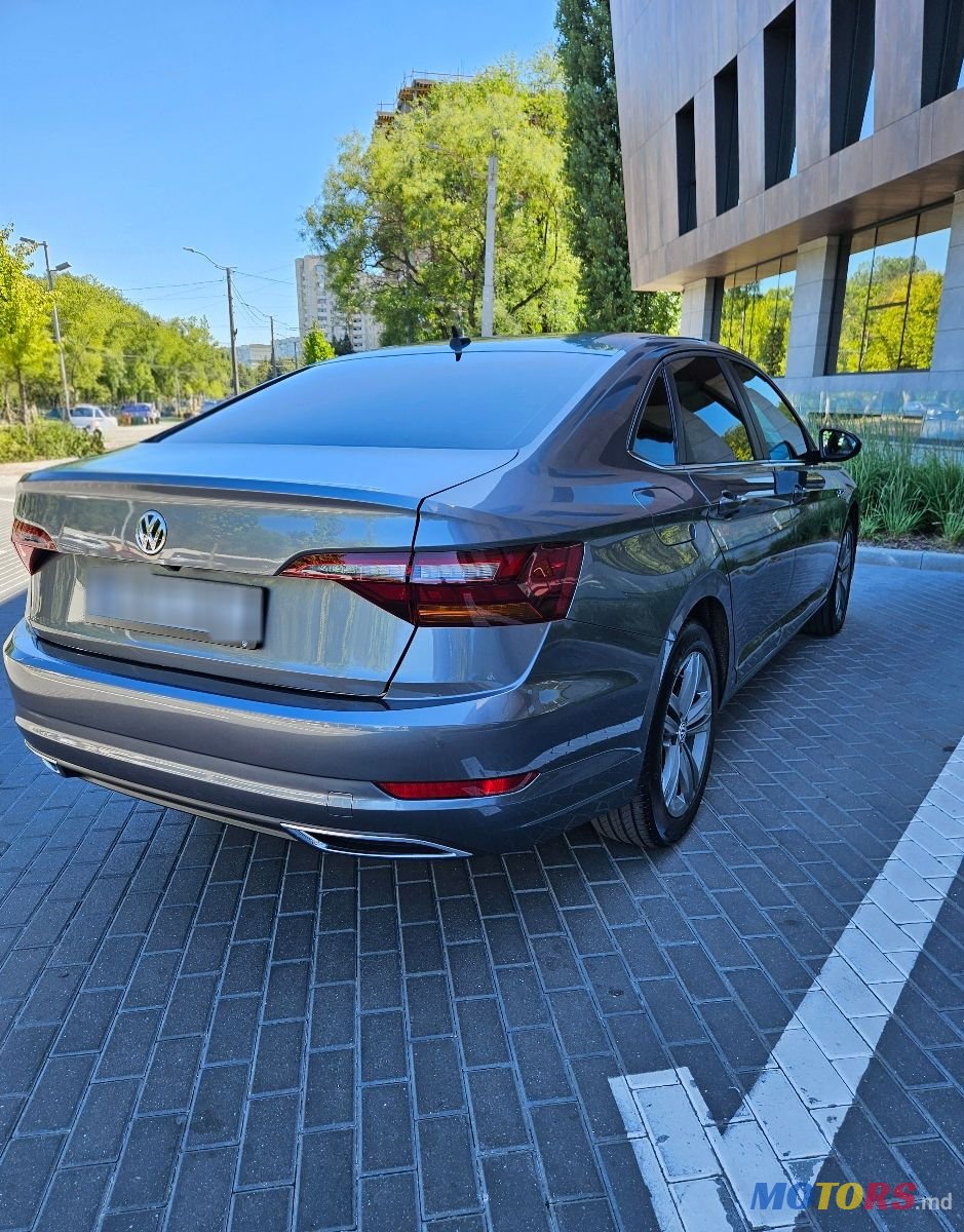 2018' Volkswagen Jetta photo #5