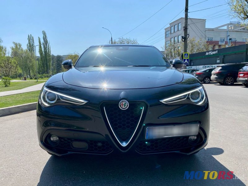 2017' Alfa Romeo Stelvio photo #1
