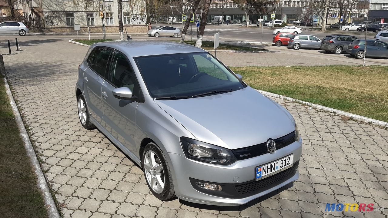 2013' Volkswagen Polo photo #3