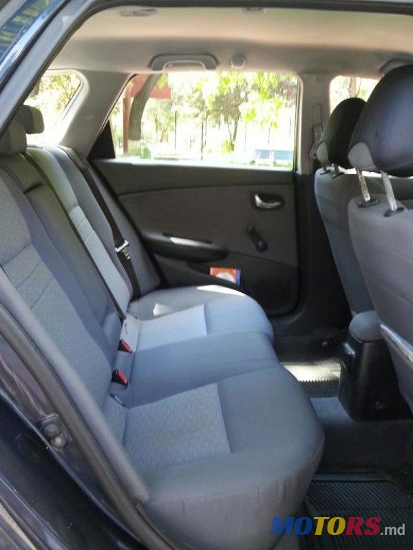 2002' Nissan Primera photo #4