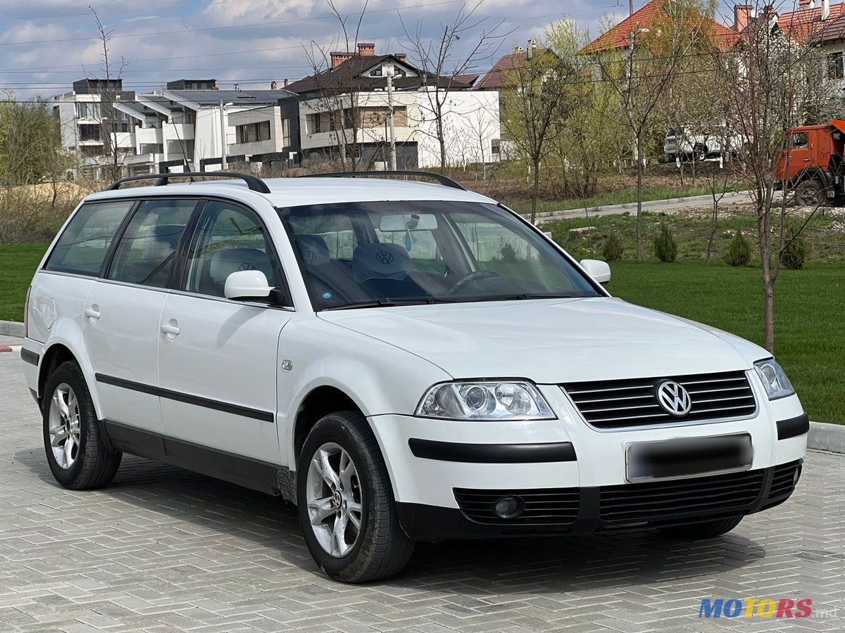 2004' Volkswagen Passat photo #3