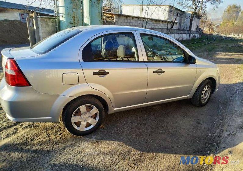 2011' Chevrolet Aveo photo #1