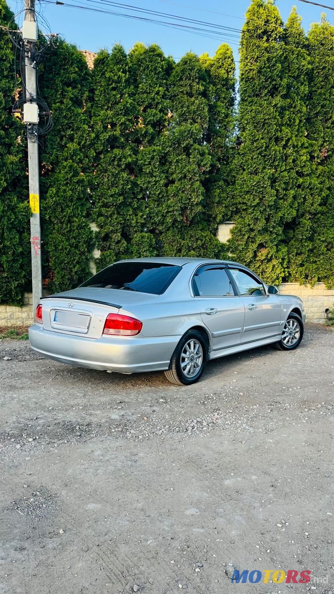 2002' Hyundai Sonata photo #2