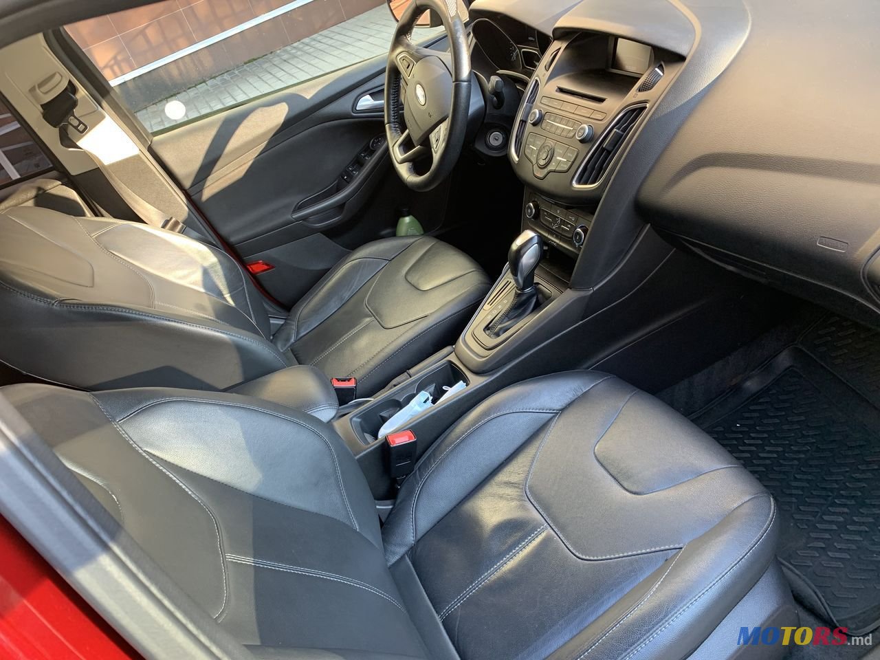 2016' Ford Focus photo #6