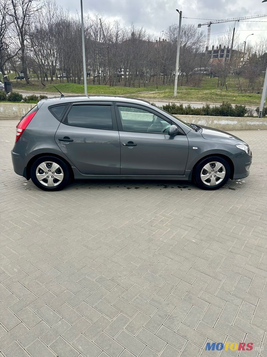 2011' Hyundai i30 photo #5