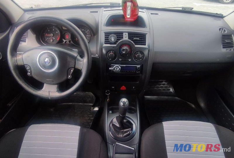 2006' Renault Megane photo #5