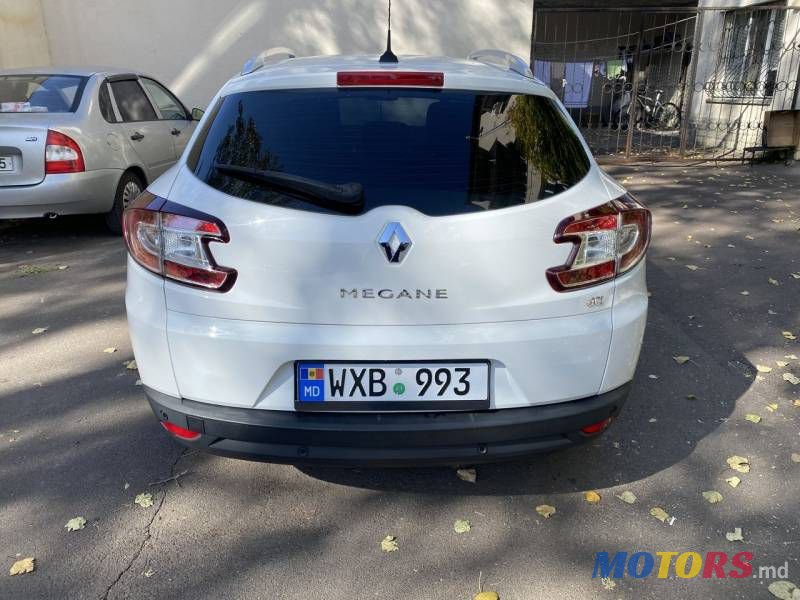 2010' Renault Megane photo #3