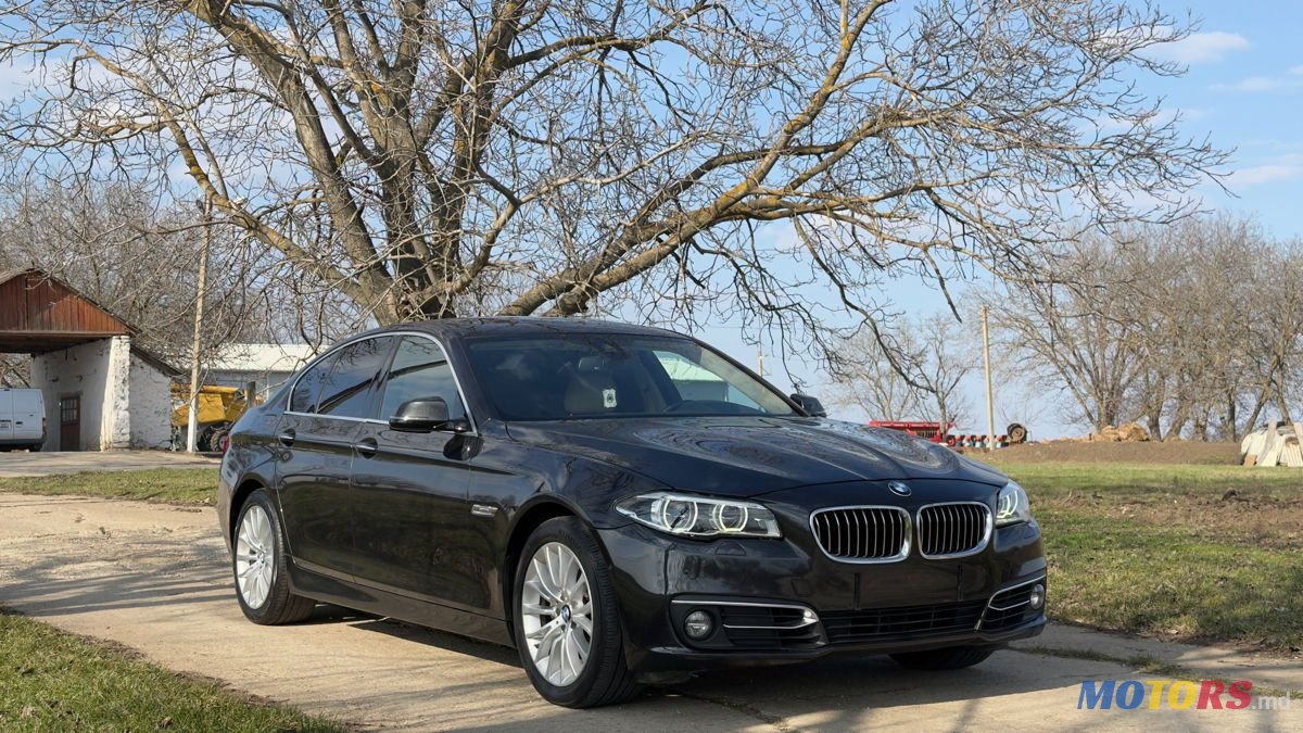 2015' BMW 5 Series photo #3