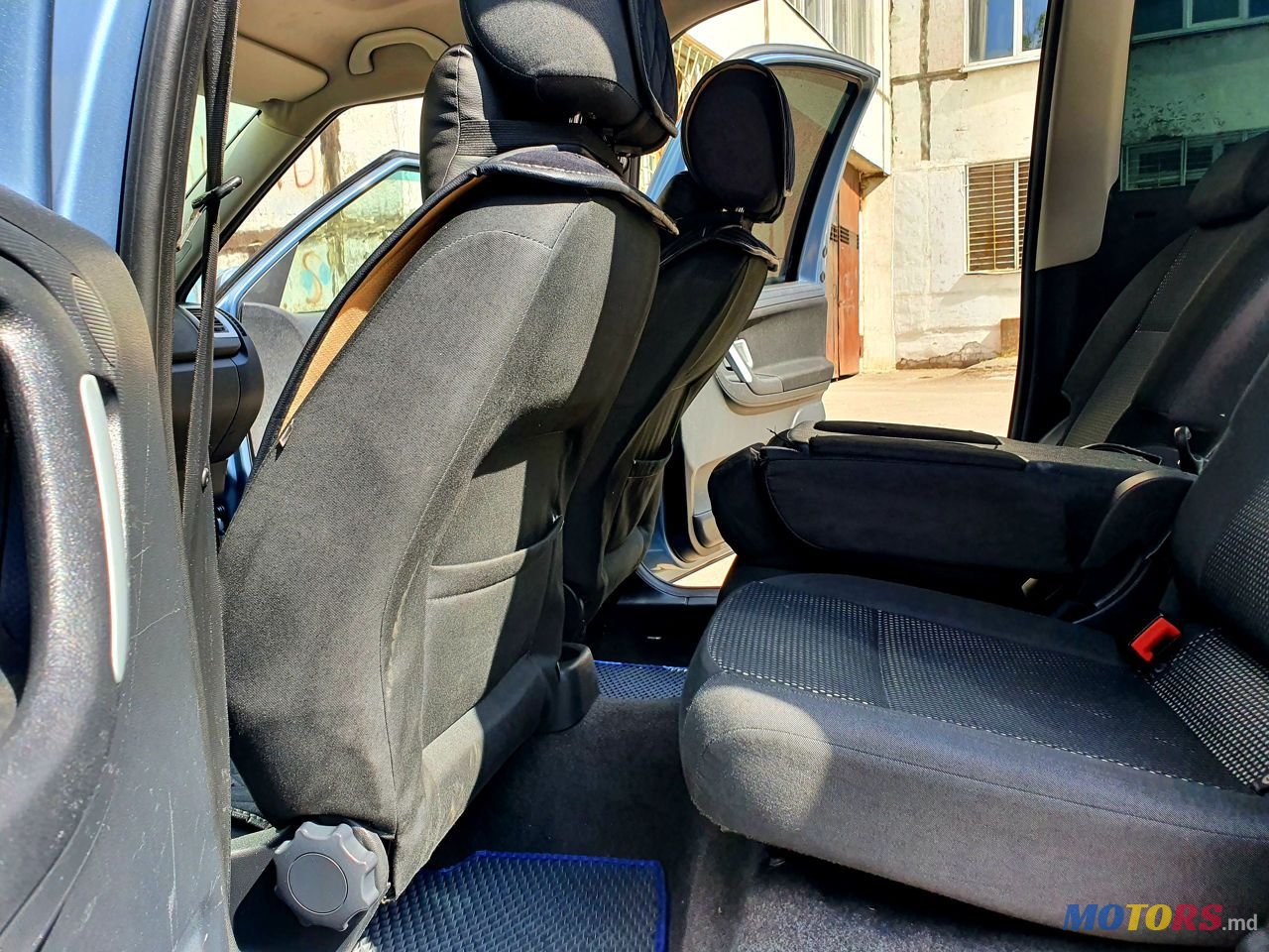 2008' Skoda Roomster photo #2