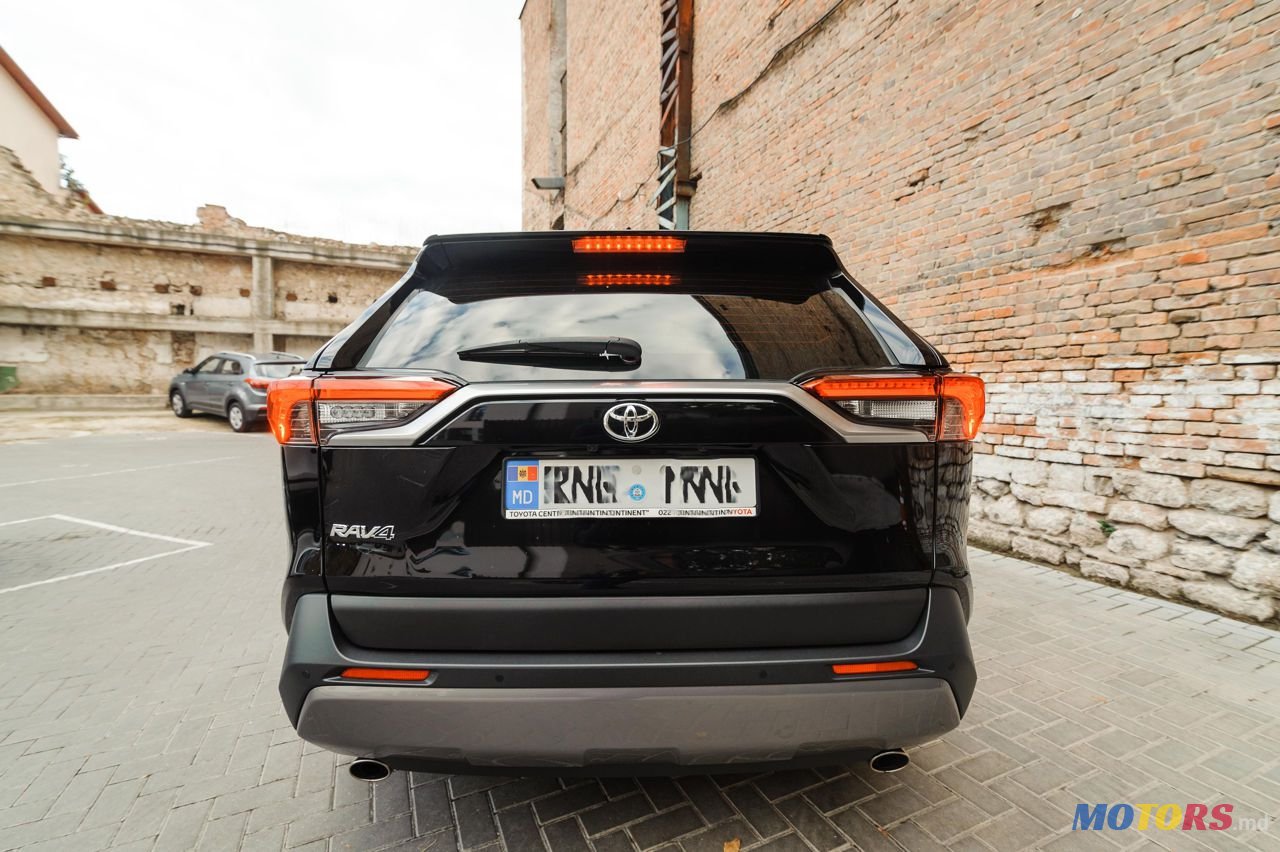 2020' Toyota RAV4 photo #4