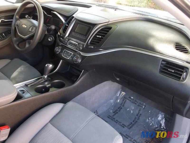 2015' Chevrolet Avalanche photo #5