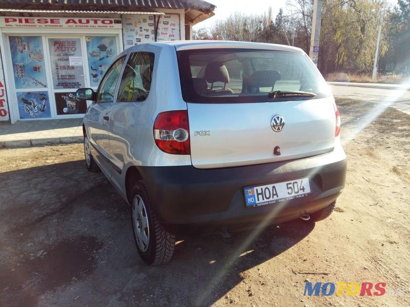 2007' Volkswagen Fox photo #3