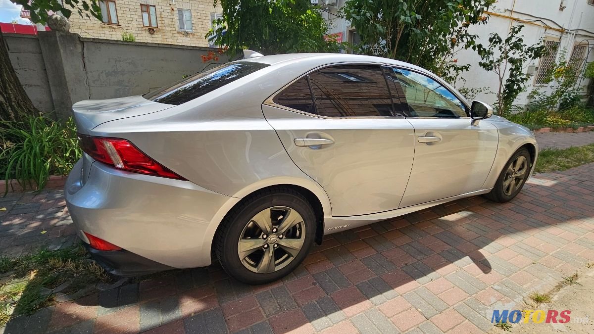 2015' Lexus Is Series photo #2