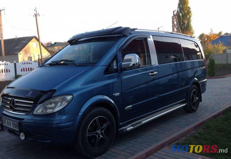 2005' Mercedes-Benz Viano photo #2