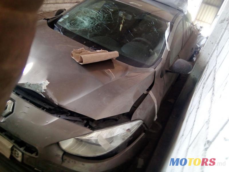 2011' Renault Fluence photo #2