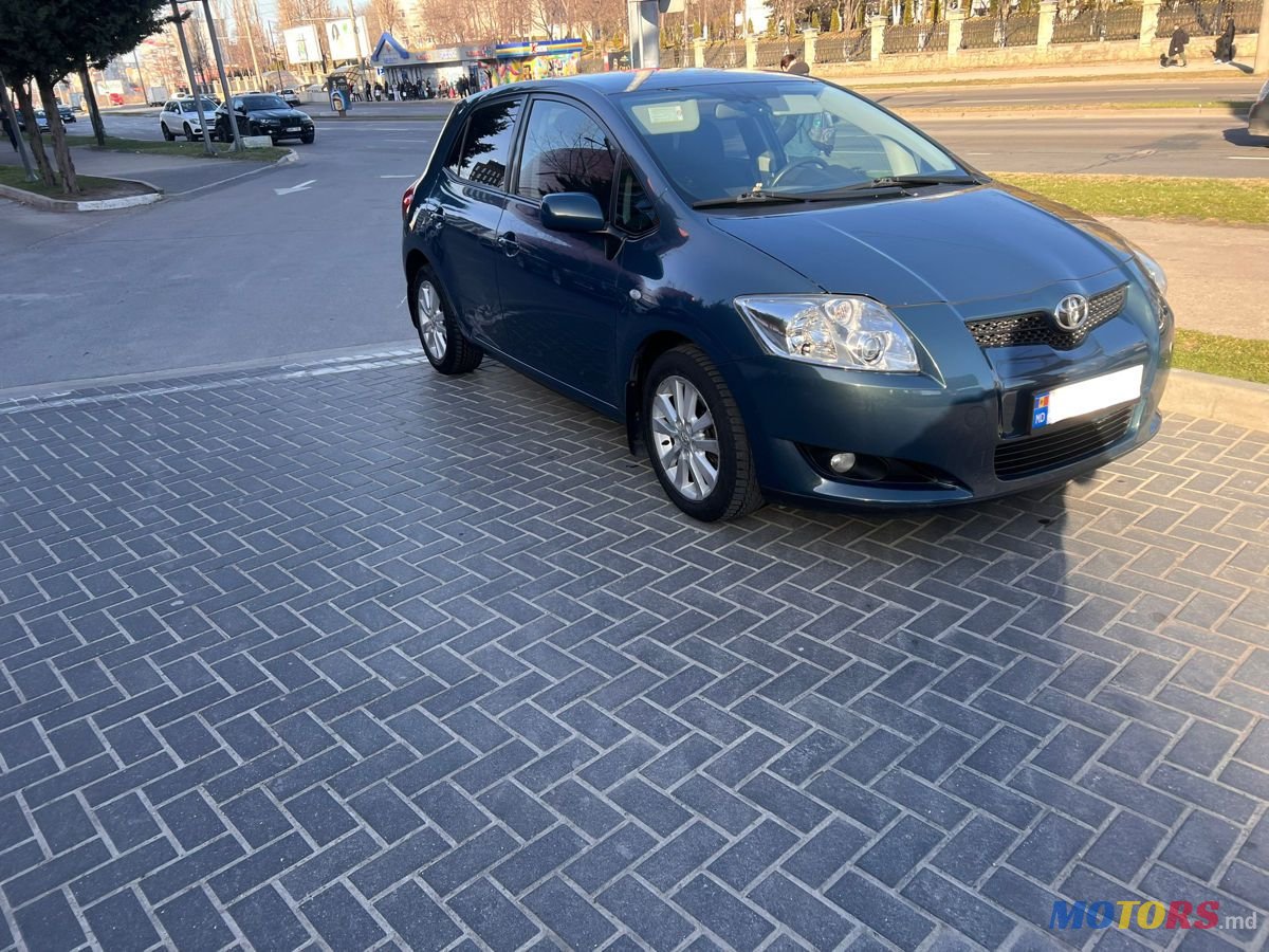 2007' Toyota Auris photo #3