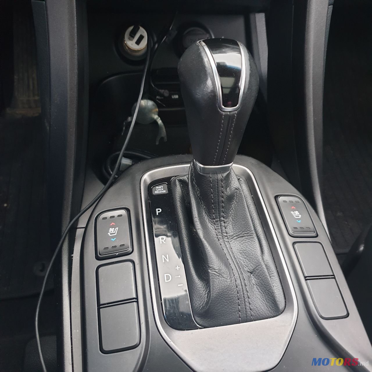 2013' Hyundai Santa Fe photo #6