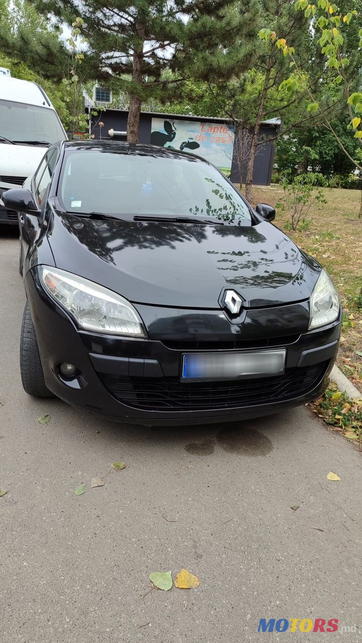 2010' Renault Megane photo #2