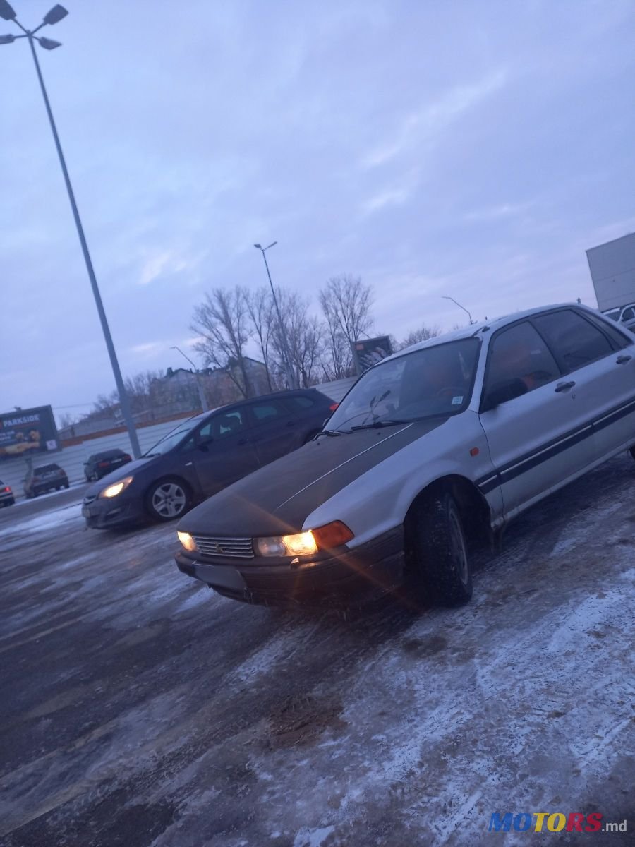 1990' Mitsubishi Galant photo #4
