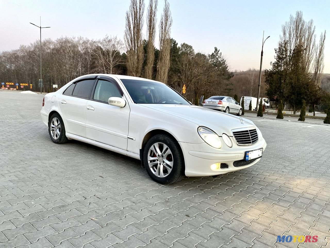2004' Mercedes-Benz E Класс photo #5