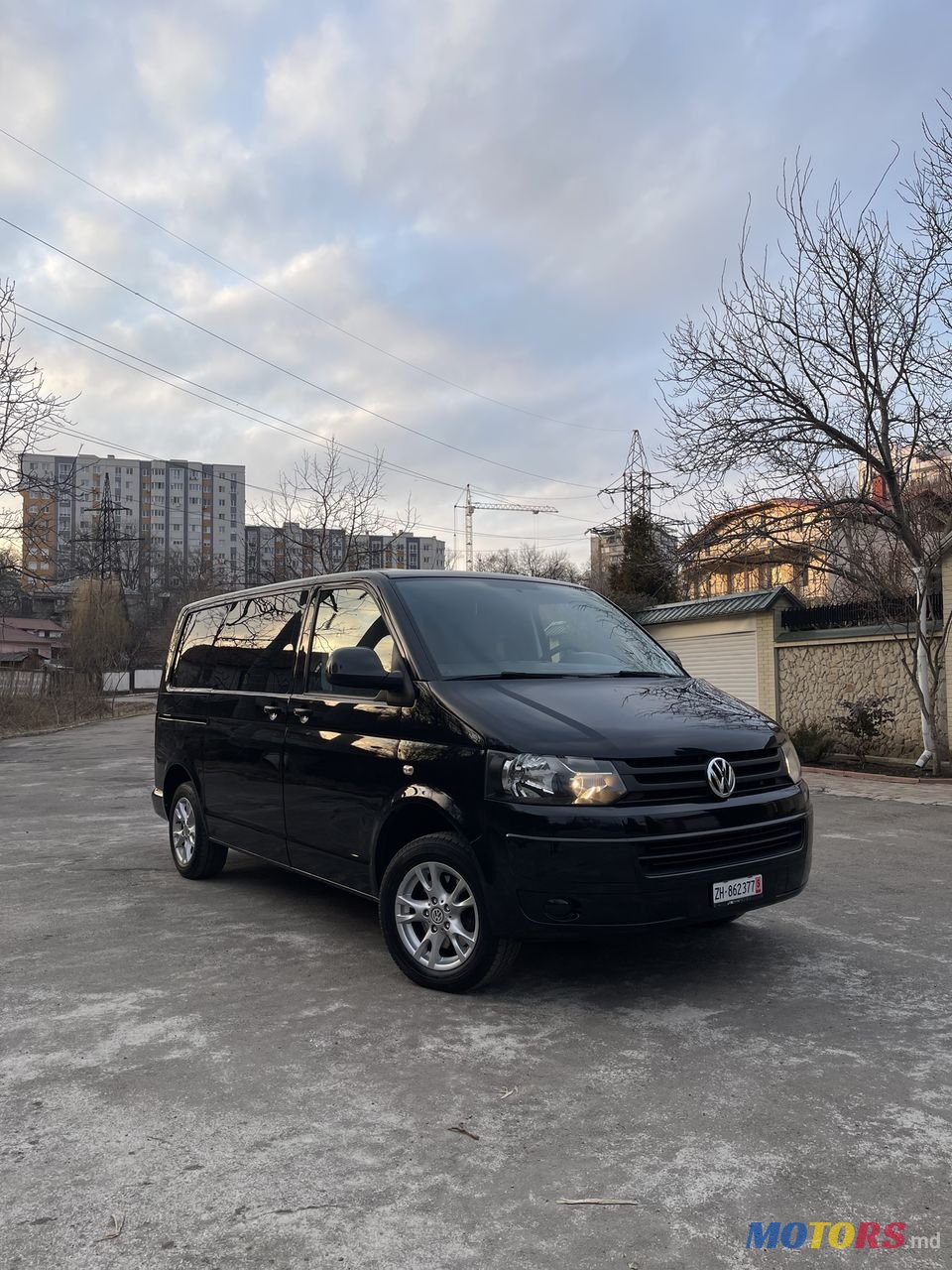 2013' Volkswagen Transporter photo #1