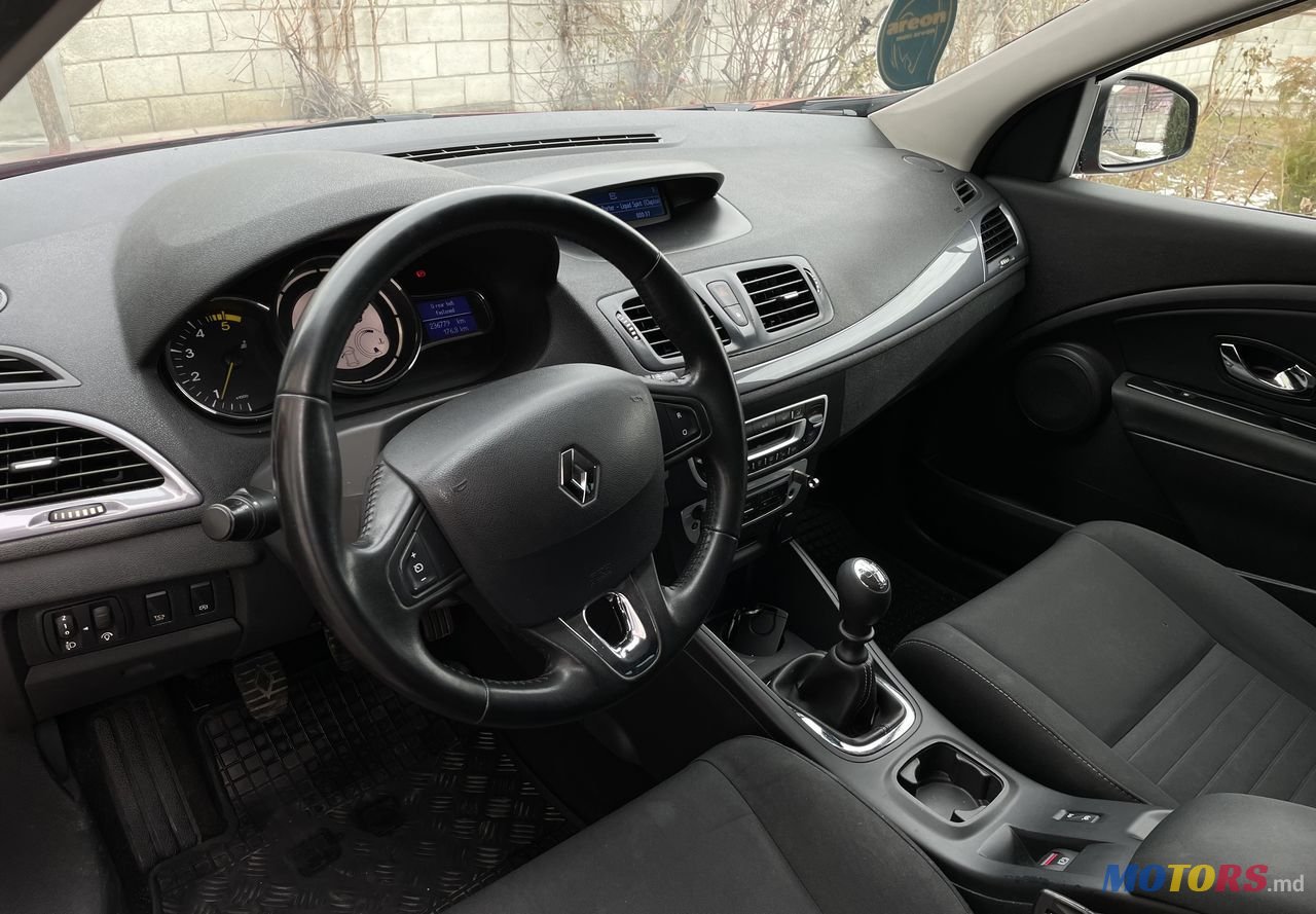 2014' Renault Megane photo #6