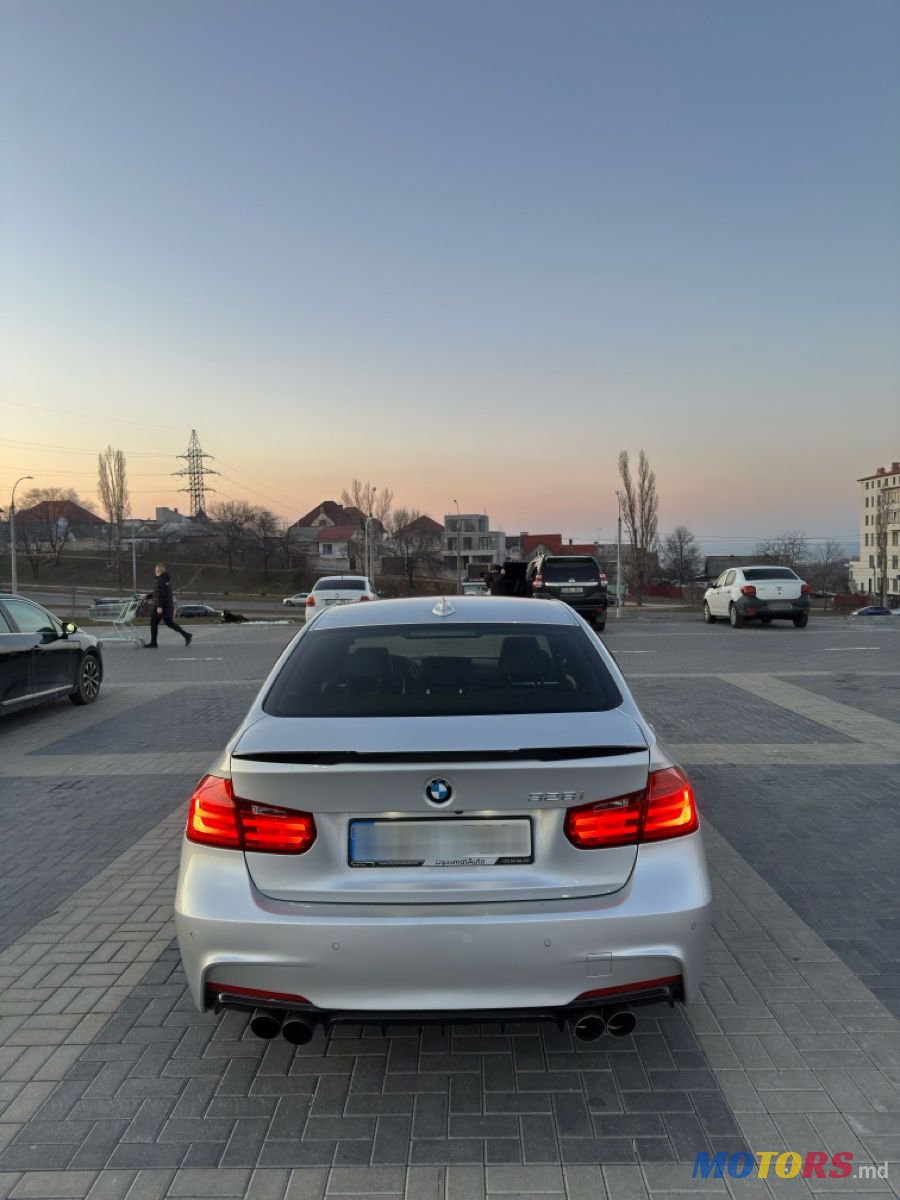 2015' BMW 3 Series photo #4