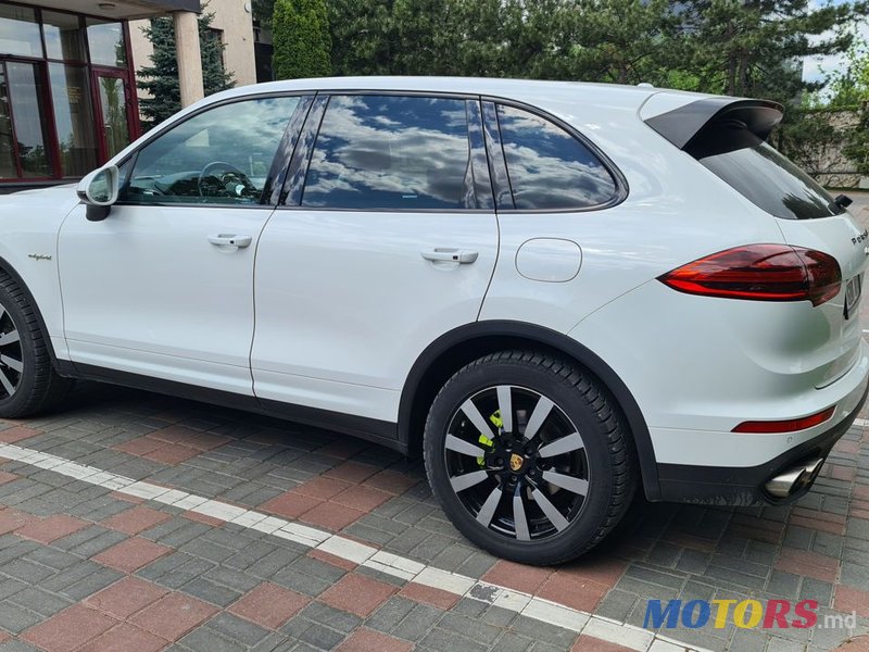 2015' Porsche Cayenne photo #4