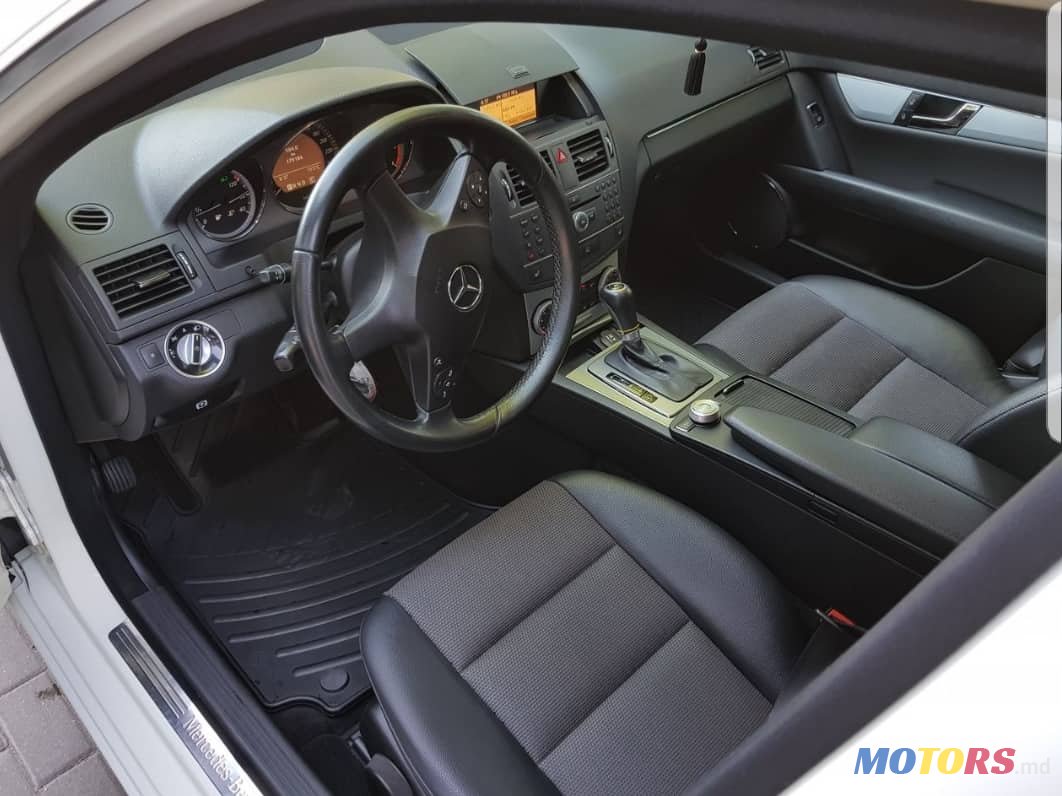 2010' Mercedes-Benz C-Class photo #4