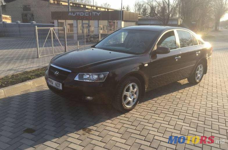 2005' Hyundai Nf Sonata photo #1