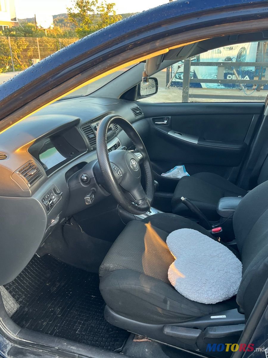 2005' Toyota Corolla photo #4