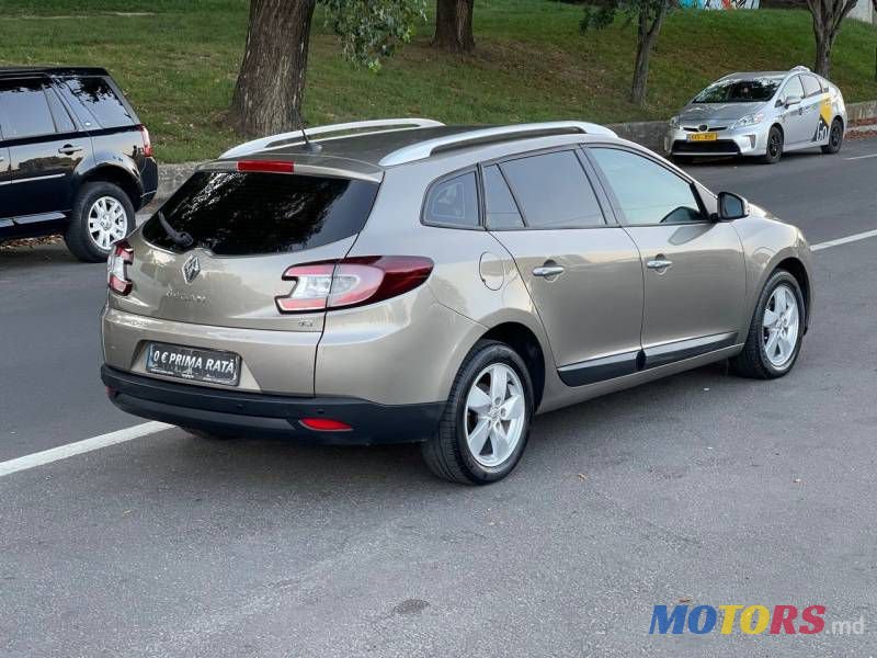2010' Renault Megane photo #6