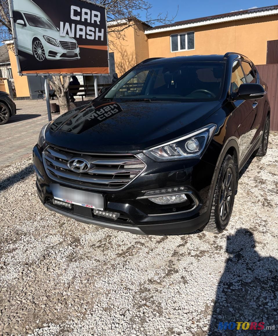 2015' Hyundai Santa Fe photo #1