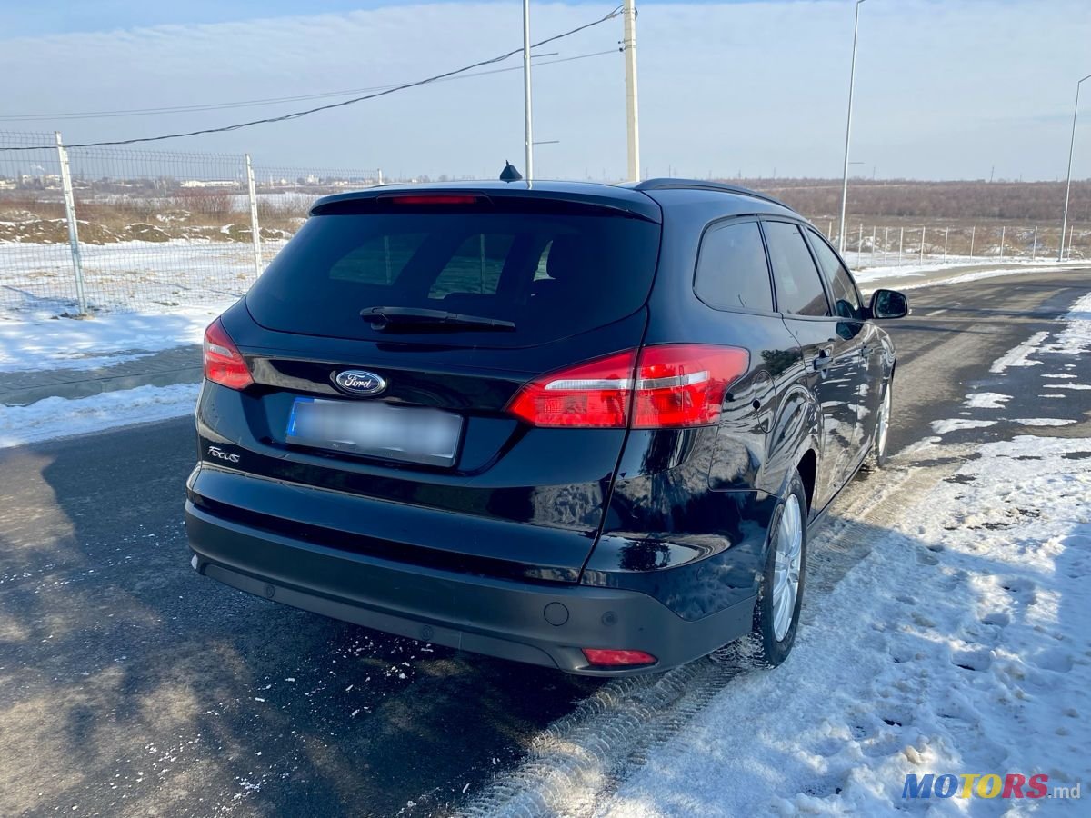 2017' Ford Focus photo #5