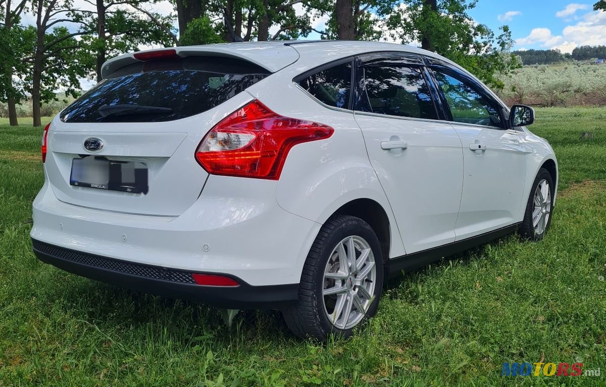 2013' Ford Focus photo #5