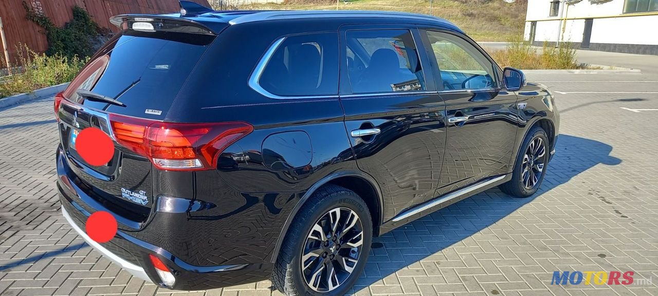 2018' Mitsubishi Outlander photo #1