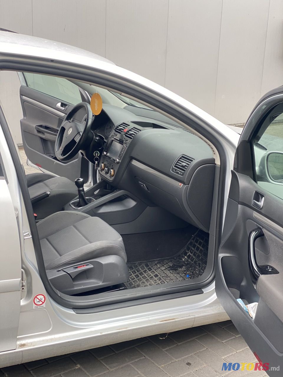 2005' Volkswagen Golf photo #4