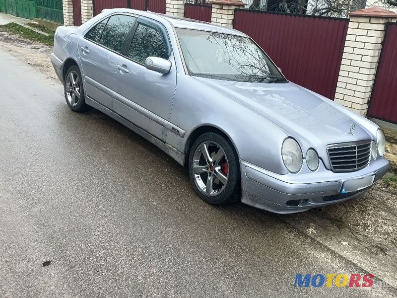 2001' Mercedes-Benz E-Class photo #6